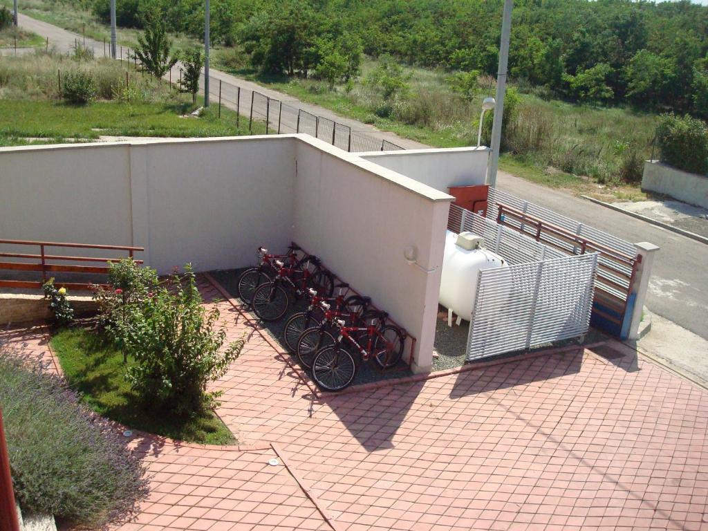 Pension Oasis Костинещи Екстериор снимка