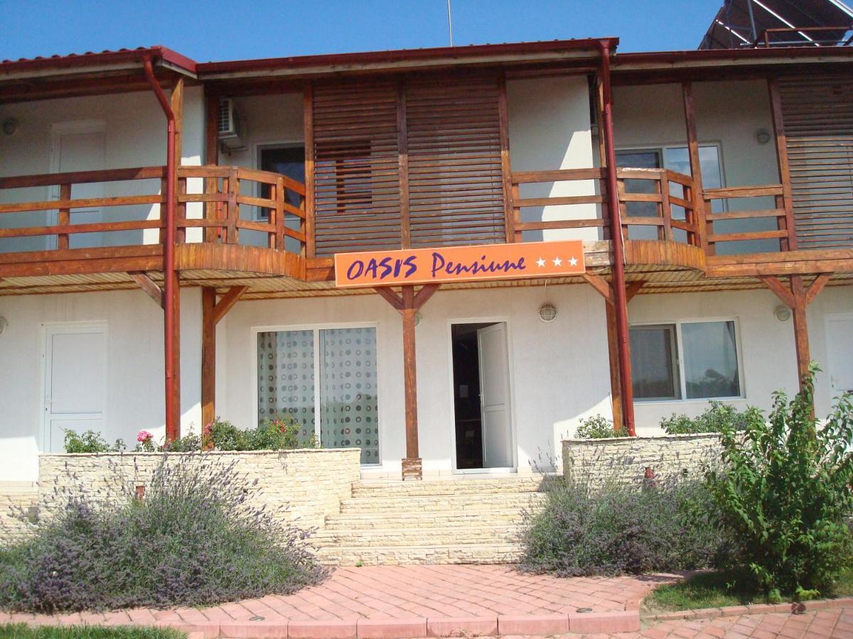 Pension Oasis Костинещи Екстериор снимка